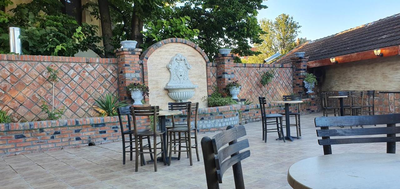 Castello Inn Smederevska Palanka 외부 사진